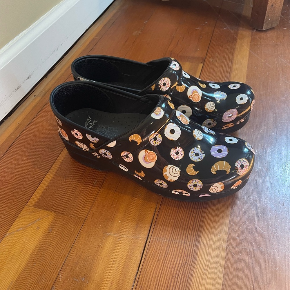 Dansko Pastry Clogs 39